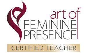 afp-certified-teacher-logo-JPG-1-300×183 Logo in weinrot mit Text art of feminine presence